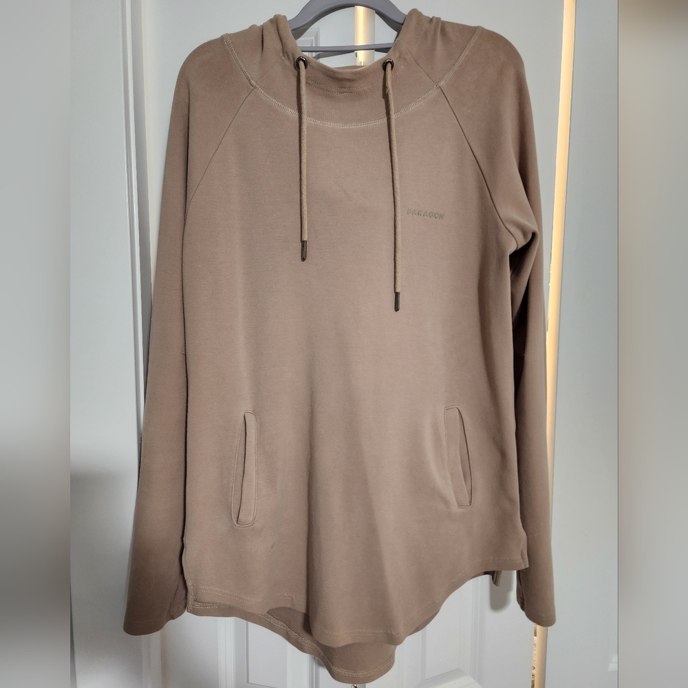 Paragon fitwear pullover